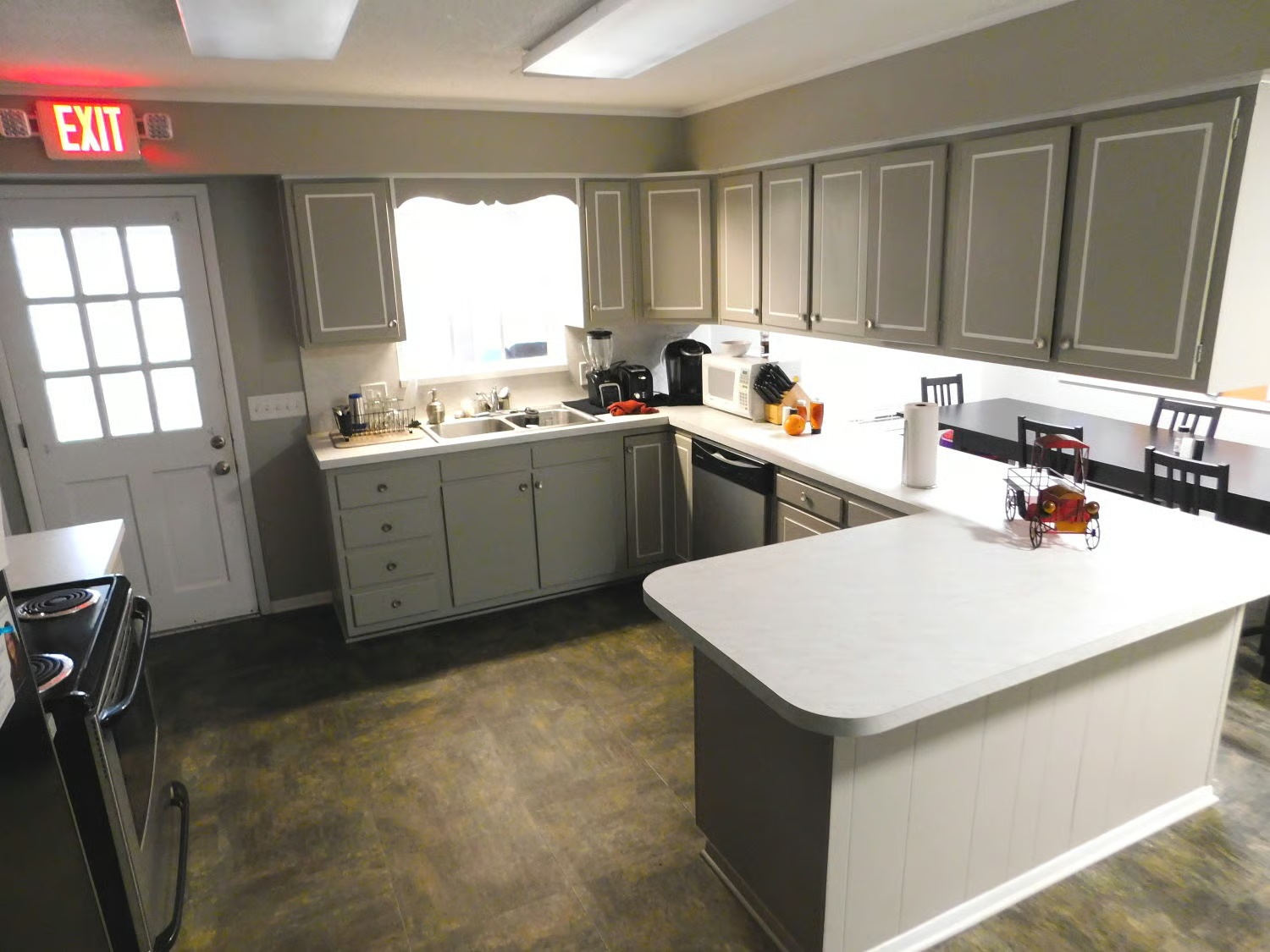 Kitchen and dining area